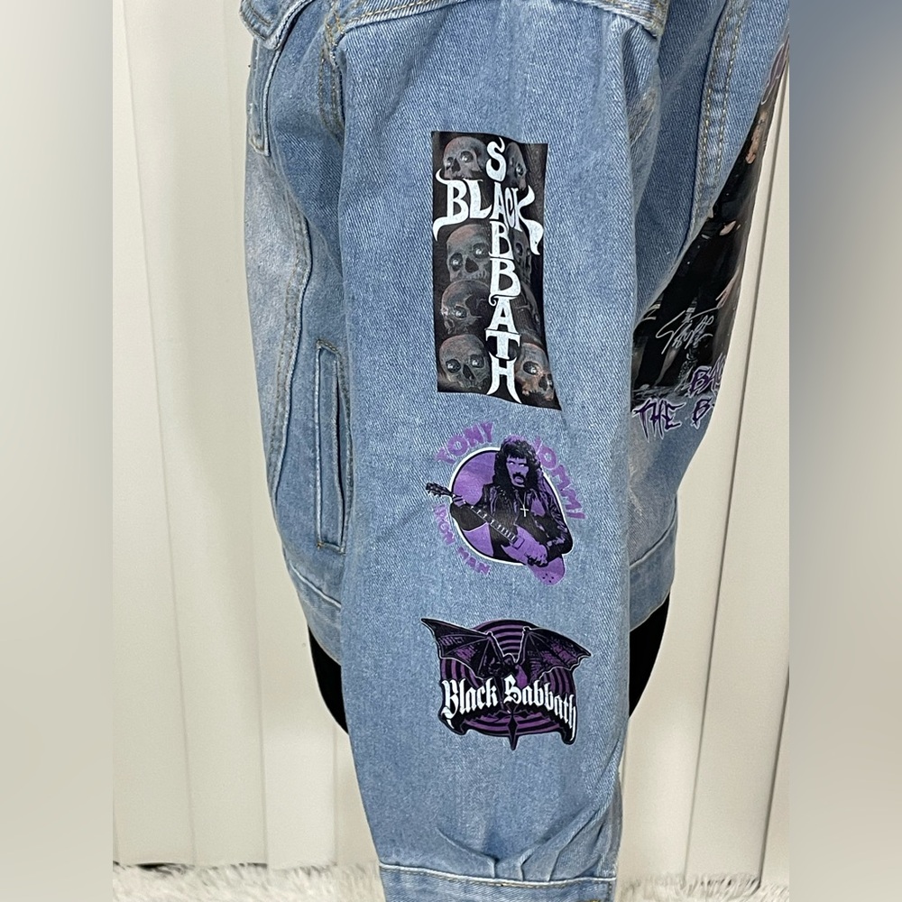 Black Sabbath Patchwork Sticker Cropped Denim Jea… - image 5